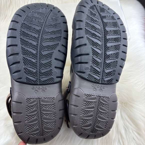 CROCS Dual-Tone Clogs - Picture 8 of 10